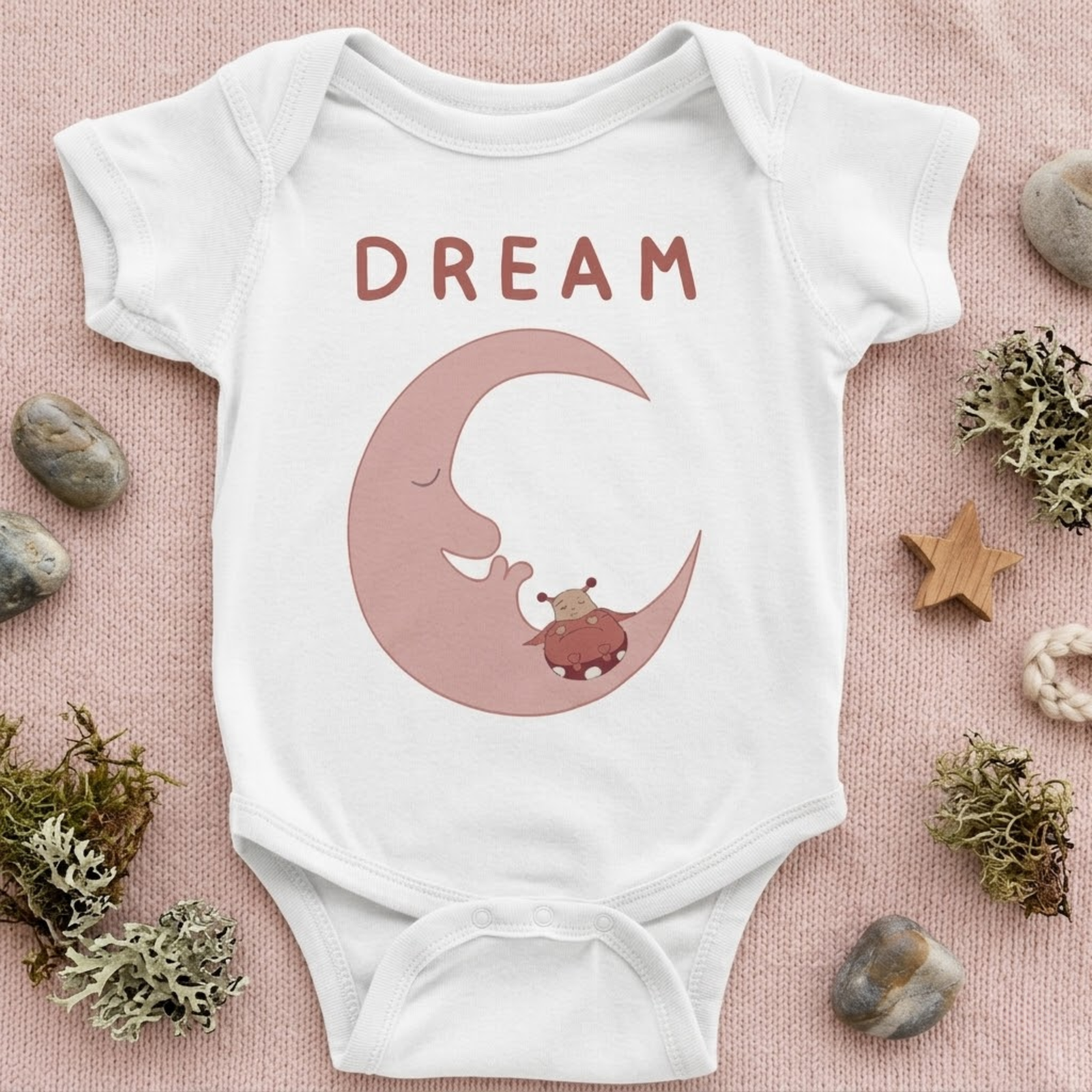 DREAMbaby bodysuit in white (6–18 months) with hand-drawn illustration by Justmimmi